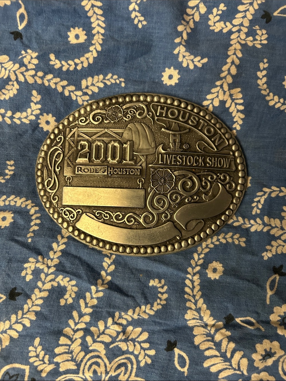 Houston Livestock Show 2001 Commemorative Belt Buckle - Antique Gold Tone